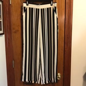 Loft Outlet Wide Leg Cropped Palazzo Style Pants EUC